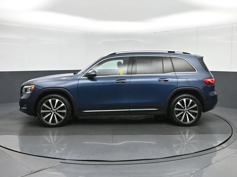 Used 2022 Mercedes-Benz GLB 250 4MATIC image 4