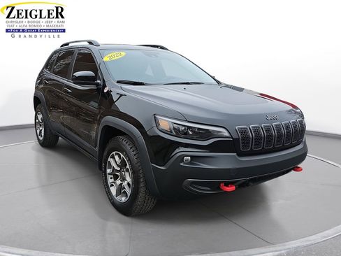 Used 2022 Jeep Cherokee Trailhawk w/ Comfort/Convenience Group image 3