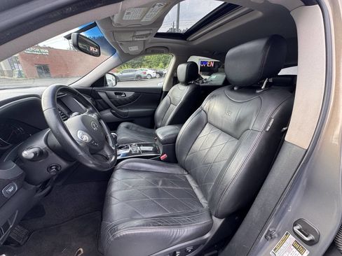 Used 2010 INFINITI FX35 AWD w/ Premium Pkg image 11