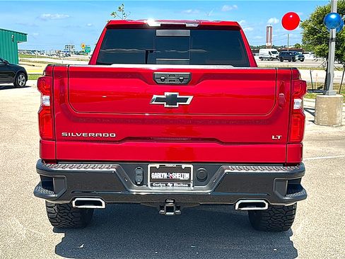 Used 2025 Chevrolet Silverado 1500 LT Trail Boss w/ Convenience Package II AWD/4WD image 7