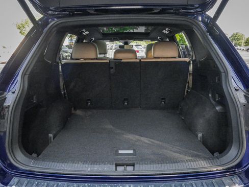 Used 2022 Volkswagen Tiguan SE AWD/4WD image 31