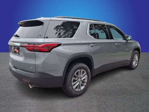 Used 2023 Chevrolet Traverse LT FWD image 5