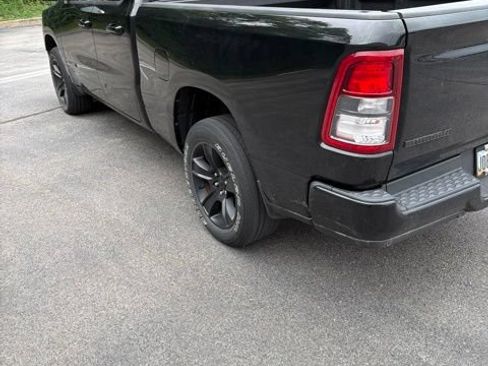 Used 2022 RAM 1500 Big Horn w/ Night Edition AWD/4WD image 3
