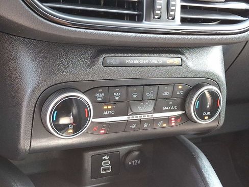 Used 2024 Ford Escape ST-Line image 16