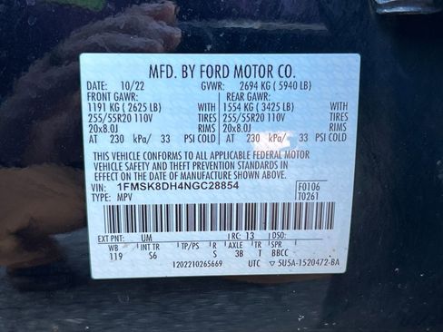 Used 2022 Ford Explorer XLT w/ Equipment Group 202A image 25