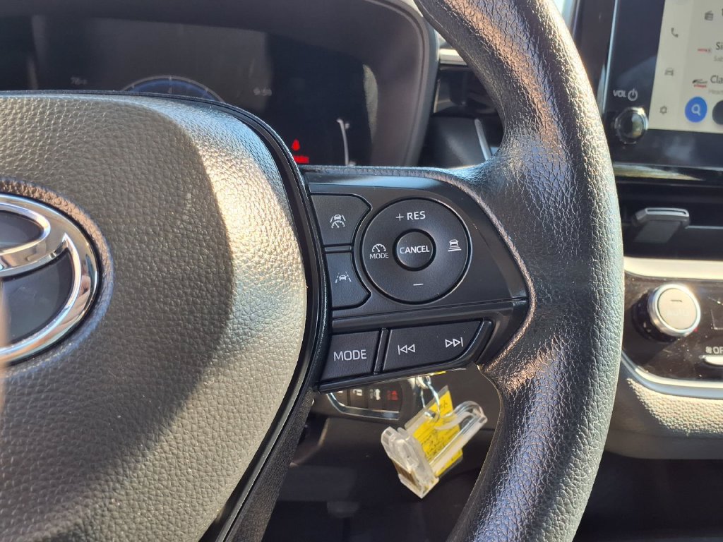 Used 2026 Toyota Corolla LE FWD image 18
