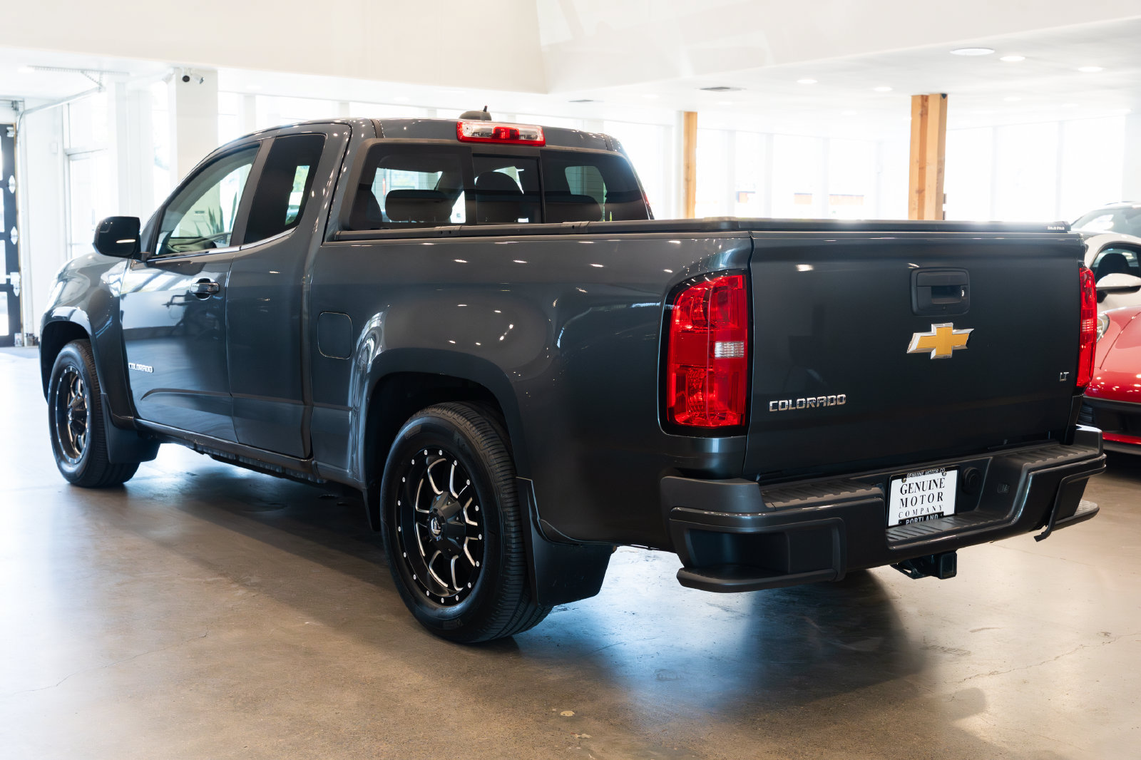 Used 2016 Chevrolet Colorado LT w/ LT Convenience Package RWD image 6