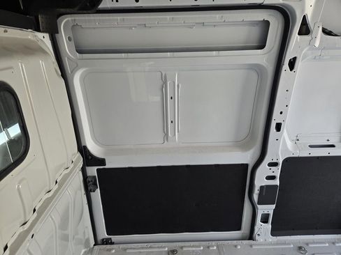 New 2025 RAM ProMaster 3500 w/ Roll-Up Rear Door Package image 15