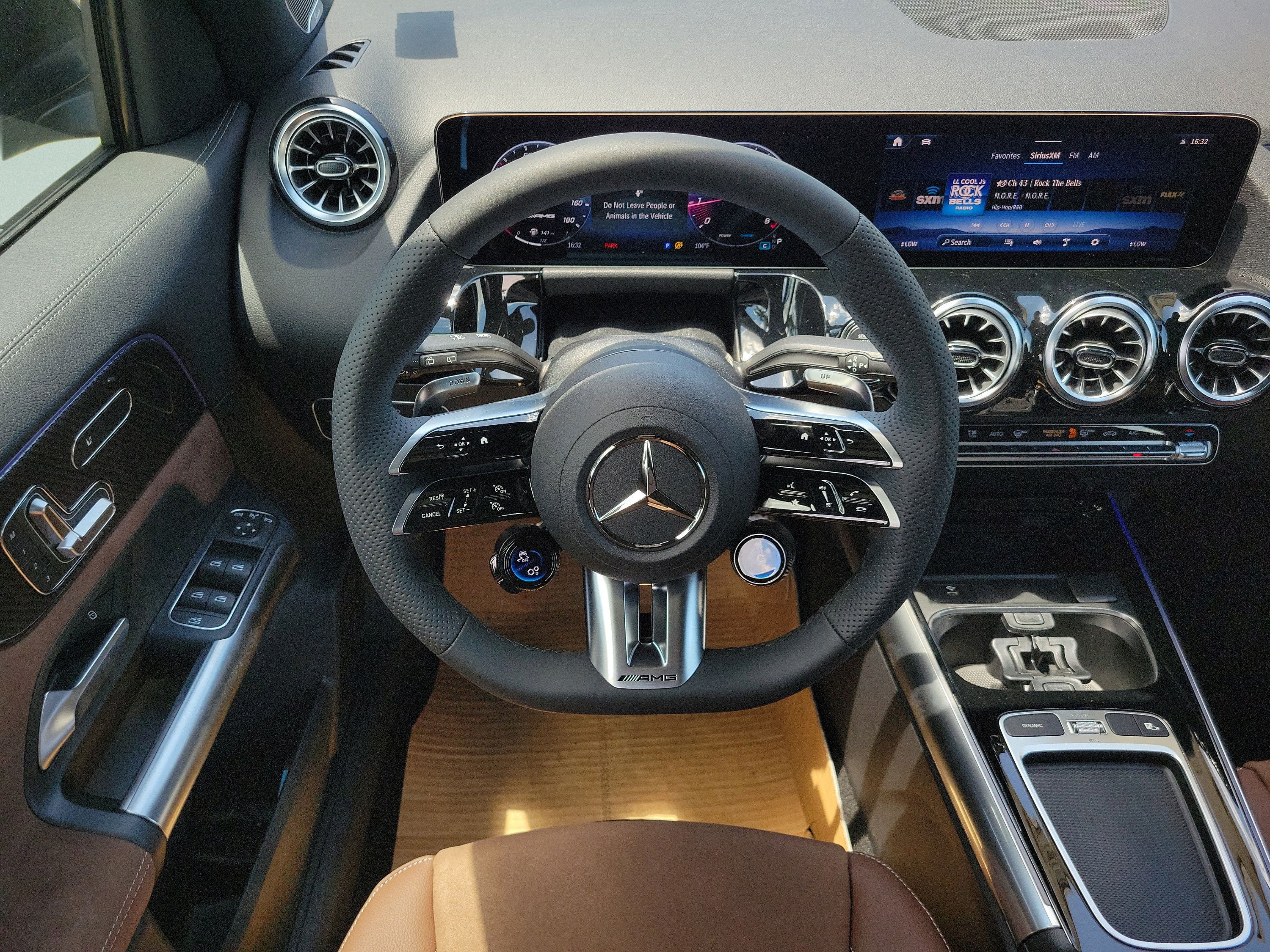New 2026 Mercedes-Benz GLA 35 AMG 4MATIC image 13