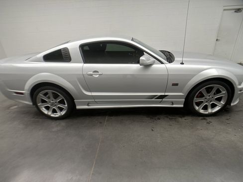 Used 2006 Ford Mustang GT image 8