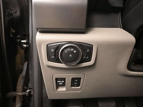 Used 2019 Ford F150 XLT w/ Equipment Group 302A Luxury AWD/4WD image 30