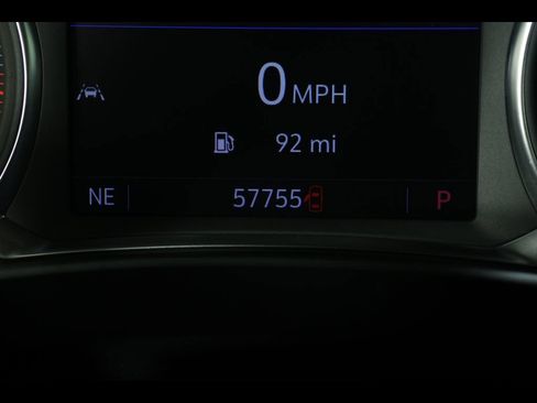 Used 2023 Chevrolet Traverse LT FWD image 26