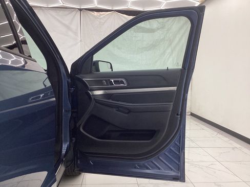 Used 2018 Ford Explorer XLT w/ Equipment Group 201A image 19