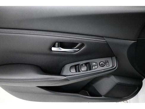 Used 2023 Nissan Sentra SV w/ All-Weather Package FWD image 10