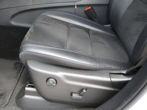 Used 2022 Jeep Grand Cherokee Laredo X RWD image 15