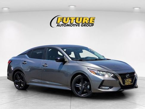 Certified 2022 Nissan Sentra SR FWD image 1