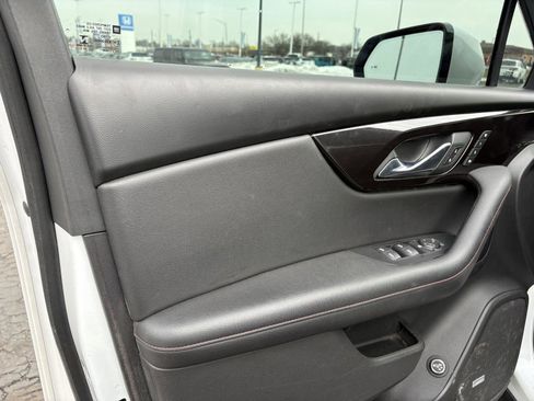 Used 2021 Chevrolet Blazer RS w/ Enhanced Convenience Package image 13