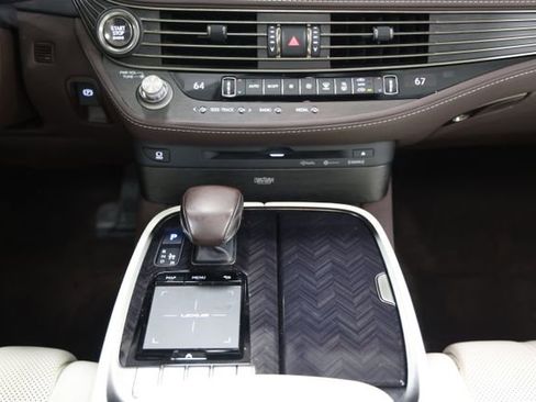 Used 2019 Lexus LS 500 AWD image 44