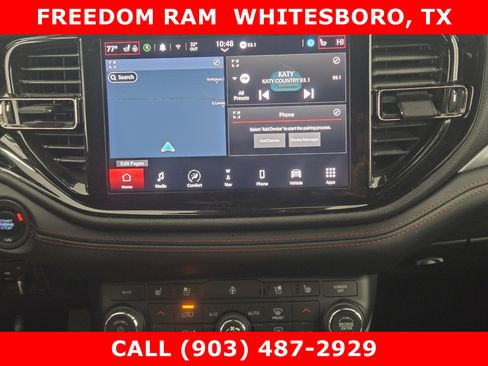 Used 2024 Dodge Durango GT image 11