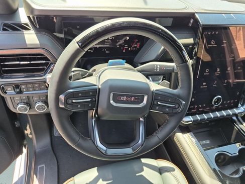 New 2026 GMC Yukon AT4 w/ AT4 Premium Plus Package AWD/4WD image 10