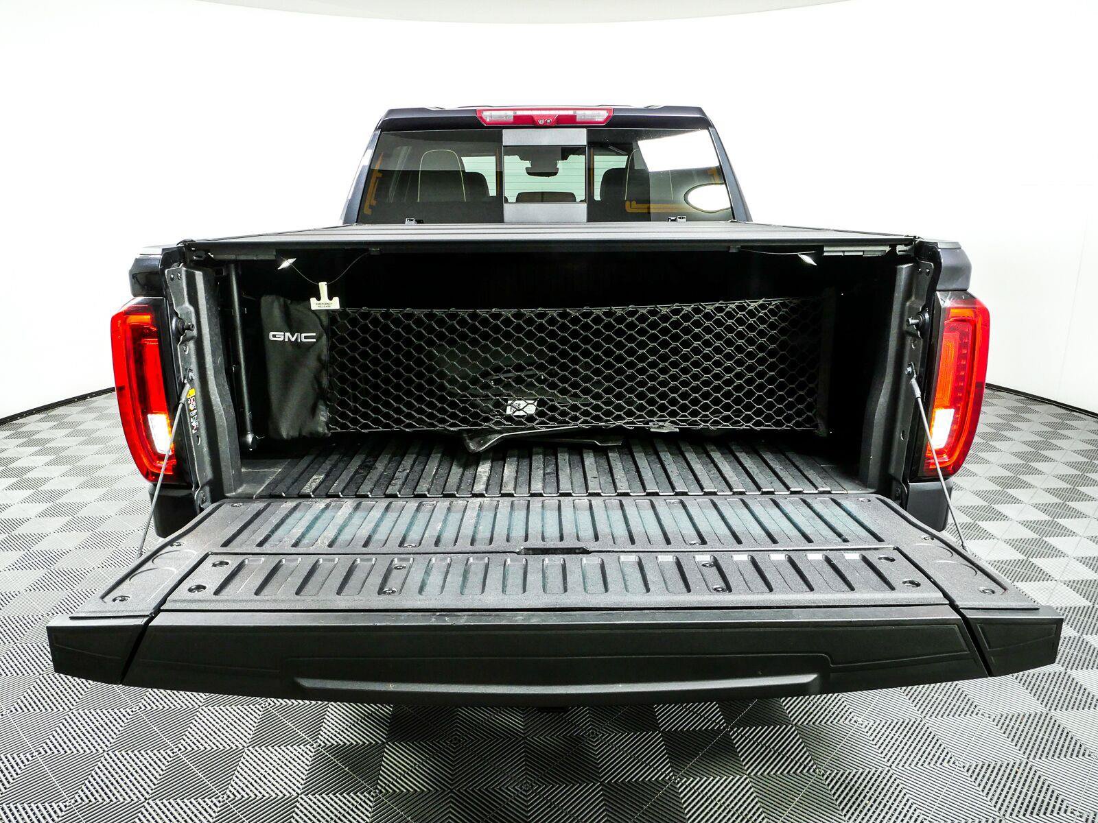 Used 2024 GMC Sierra 1500 Denali Ultimate AWD/4WD image 32
