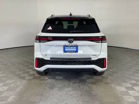 New 2026 Volkswagen Tiguan SE R-Line AWD/4WD image 21