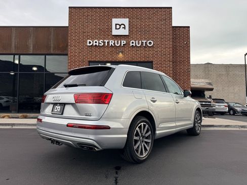 Used 2017 Audi Q7 3.0T Premium Plus w/ Premium Plus Package image 8