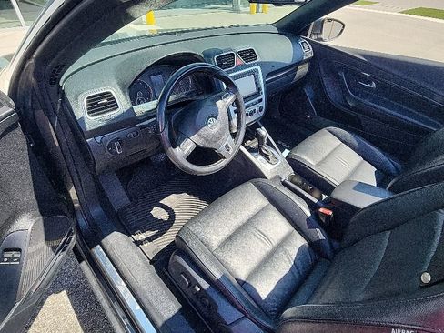 Used 2014 Volkswagen Eos Executive FWD image 9