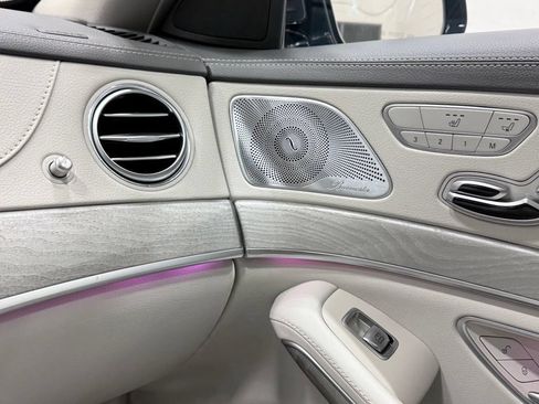 Used 2017 Mercedes-Benz S 550 4MATIC Sedan image 25