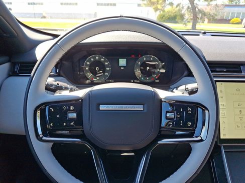 Certified 2026 Land Rover Range Rover Velar S AWD/4WD image 19