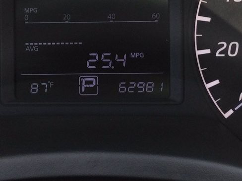 Used 2014 Nissan Sentra S FWD image 26