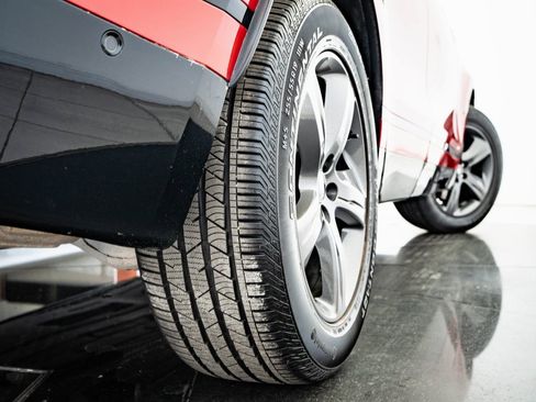 Used 2021 Land Rover Range Rover Velar R-Dynamic S image 44