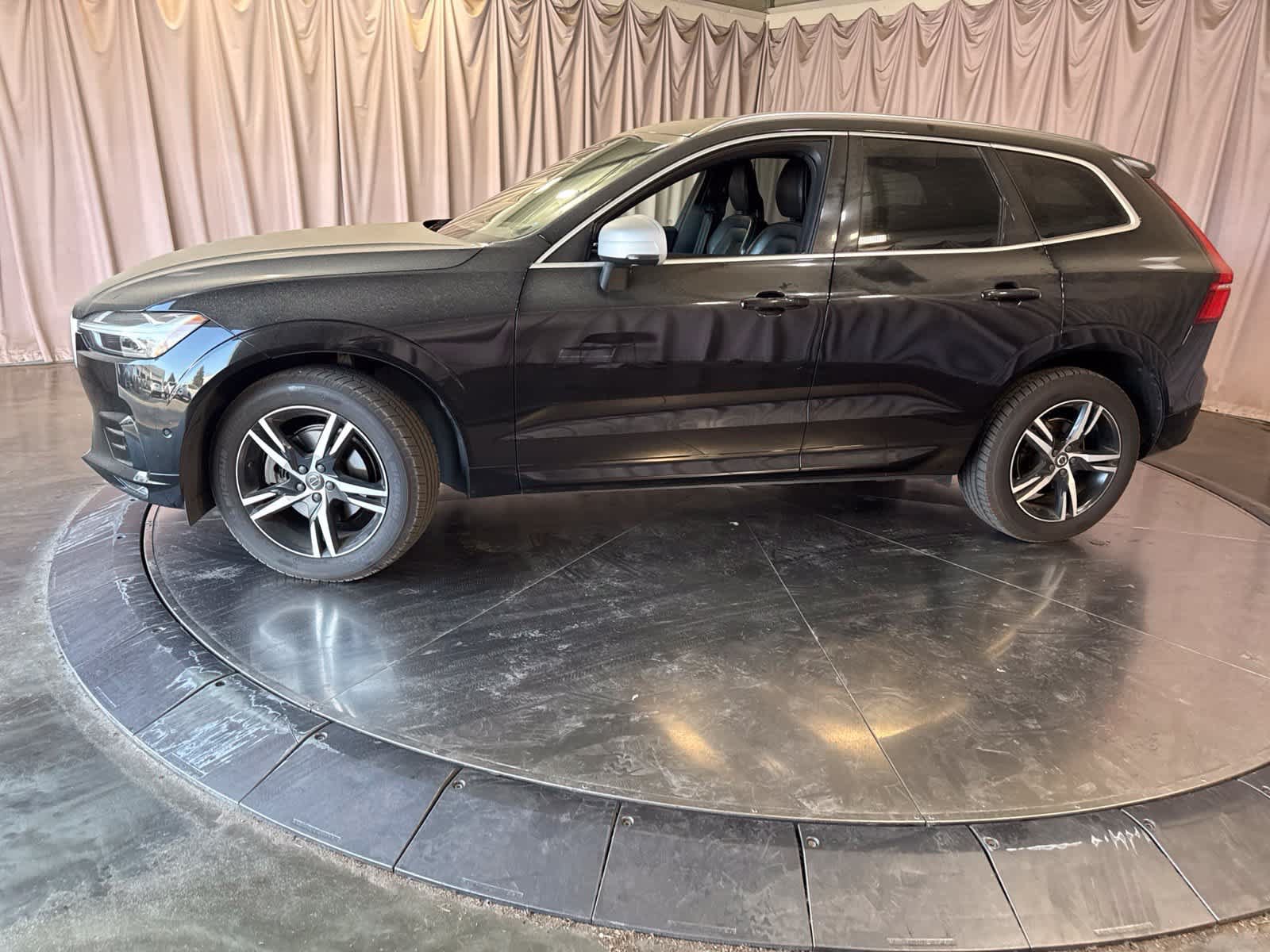 Used 2018 Volvo XC60 T5 R-Design w/ Convenience Package AWD/4WD image 6