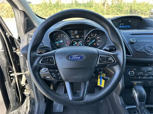 Used 2018 Ford Escape SE image 17