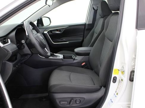 Used 2023 Toyota RAV4 XLE w/ Convenience Package image 9