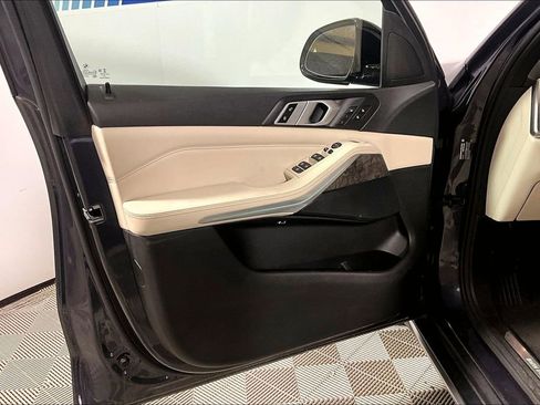 Used 2019 BMW X5 xDrive40i w/ Luxury Seating Package AWD/4WD image 18