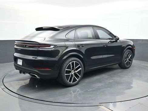Certified 2024 Porsche Cayenne Coupe AWD/4WD image 23