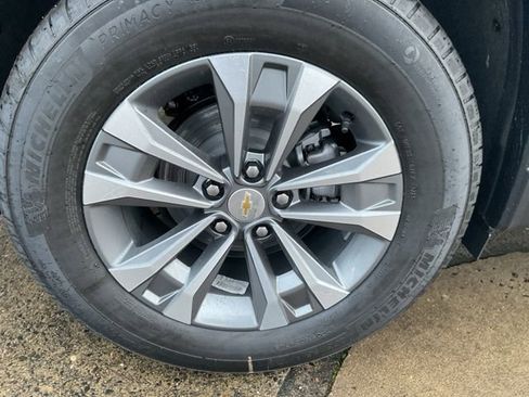 New 2026 Chevrolet Equinox LT image 13