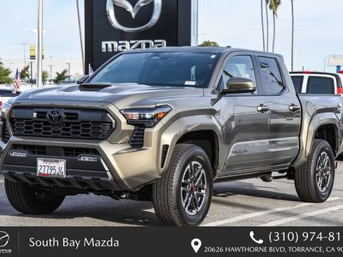 Used 2026 Toyota Tacoma TRD Sport image 3