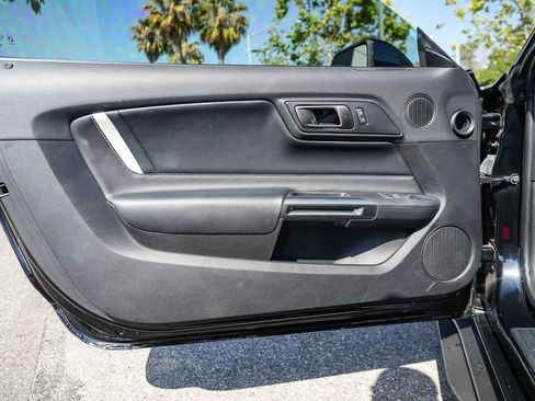 Used 2020 Ford Mustang Shelby GT500 w/ Technology Package RWD image 22
