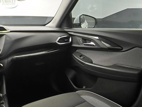 Used 2023 Chevrolet TrailBlazer LT FWD image 15