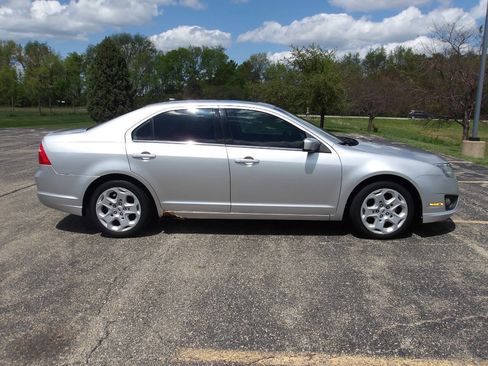 Used 2011 Ford Fusion SE w/ 202A Rapid Spec Order Code FWD image 2