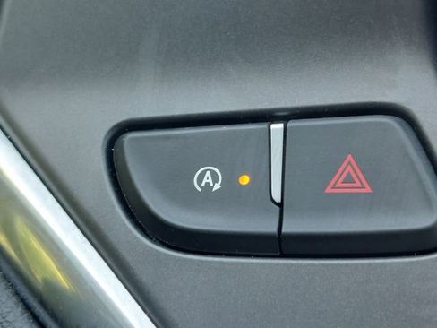 Used 2021 Chevrolet Blazer LT FWD image 36