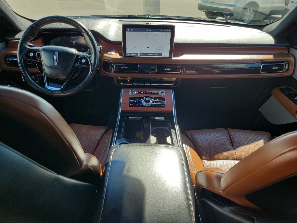 Used 2023 Lincoln Aviator Reserve w/ Equipment Group 201A AWD/4WD image 12