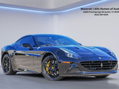 Used 2018 Ferrari California T image 1