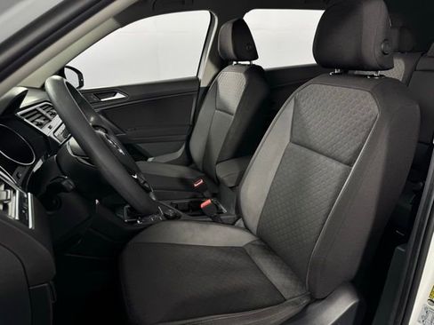 Used 2020 Volkswagen Tiguan S image 14
