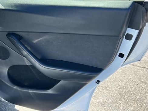 Used 2023 Tesla Model Y Long Range AWD/4WD image 12
