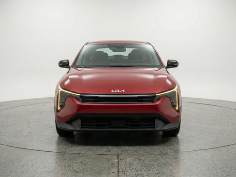 Used 2025 Kia K4 LXS image 2