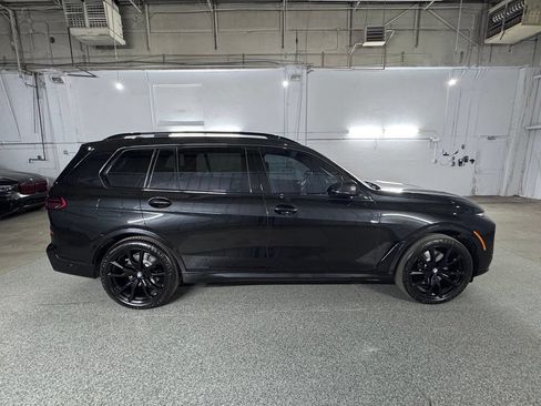 Used 2024 BMW X7 xDrive40i w/ M Sport Package AWD/4WD image 8