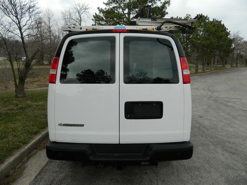 Used 2019 Chevrolet Express 2500 w/ Communications Package image 8